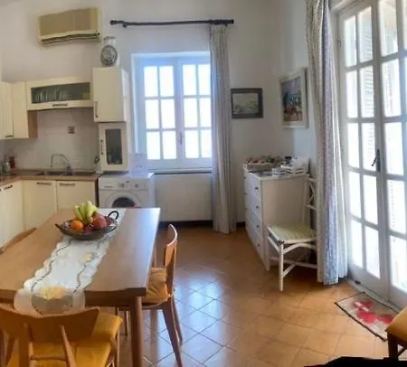 Il Kent Apartment